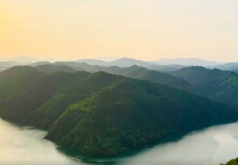 禹門河山水風光